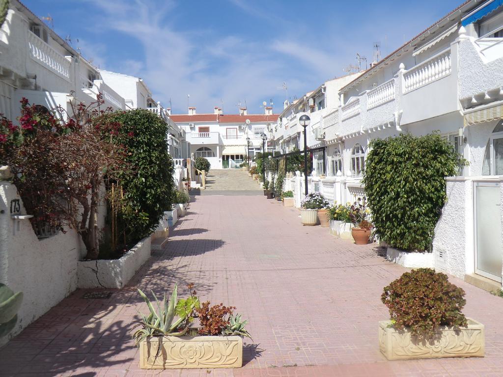 Вилла Casa En La Costa Торевьиа Экстерьер фото